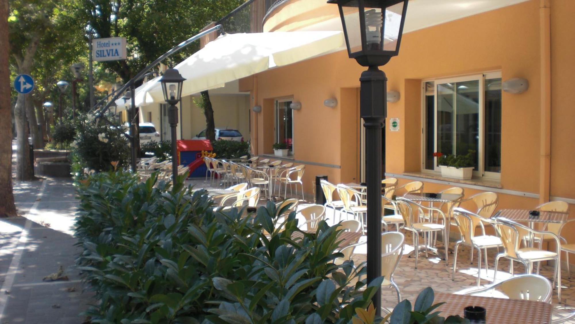 Hotel Silvia Misano Adriatico Esterno foto