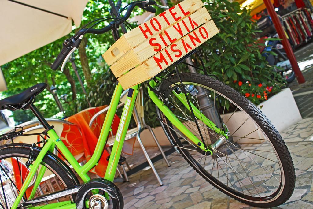 Hotel Silvia Misano Adriatico Esterno foto