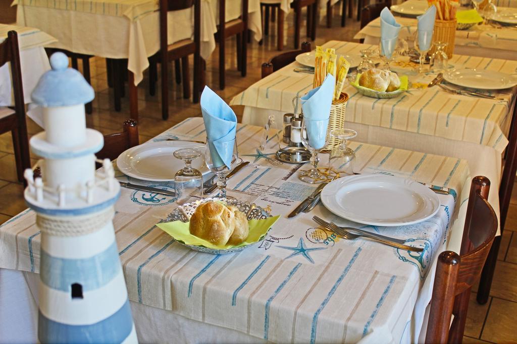 Hotel Silvia Misano Adriatico Esterno foto